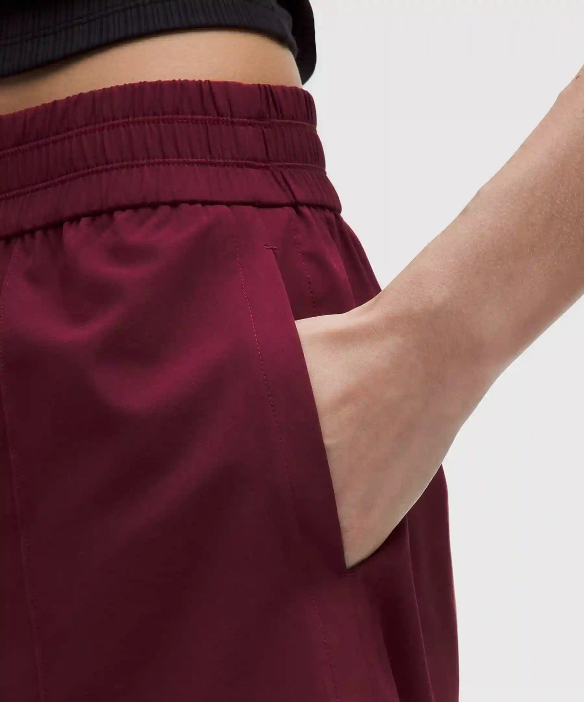 Breezily Mid-Rise Short 6"