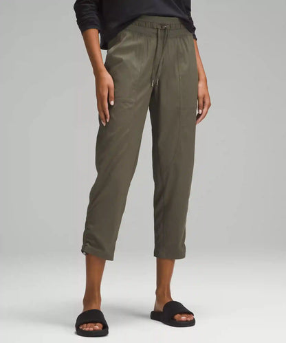 Dance Studio Mid-Rise Cropped Pant