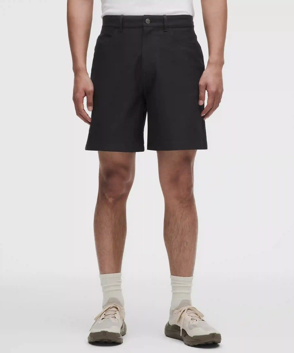 EasyFive Relaxed-Fit Short 7"