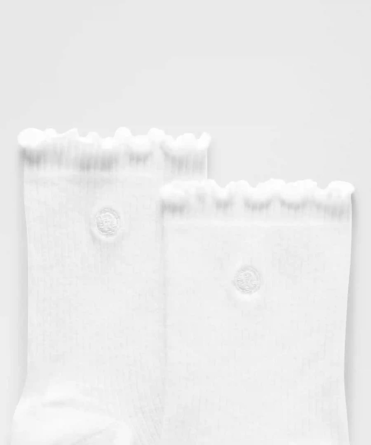 Unisex Lettuce Edge Quarter Socks
