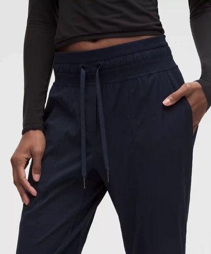 Dance Studio Mid-Rise Cropped Pant