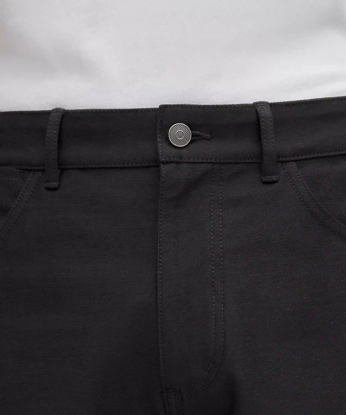EasyFive Relaxed-Fit Short 7"