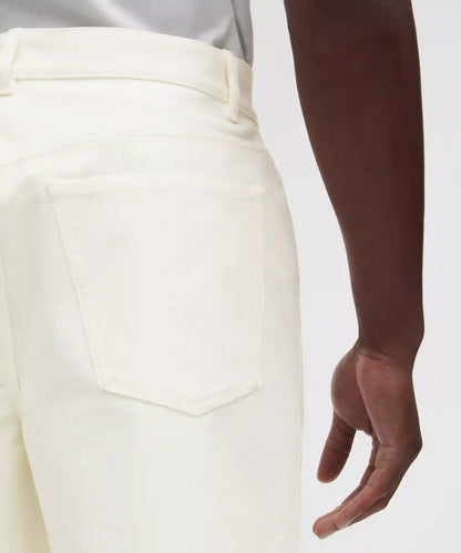 EasyFive Relaxed-Fit Short 7"