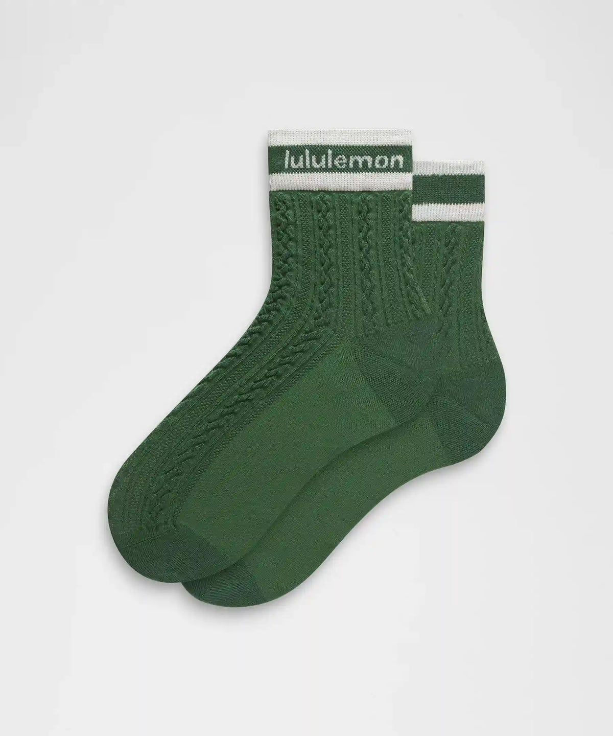 Unisex Cable-Knit Quarter Socks