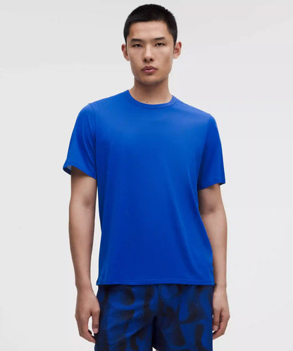Men's Fast and Free Short-Sleeve Shirt *Perforated Stripe