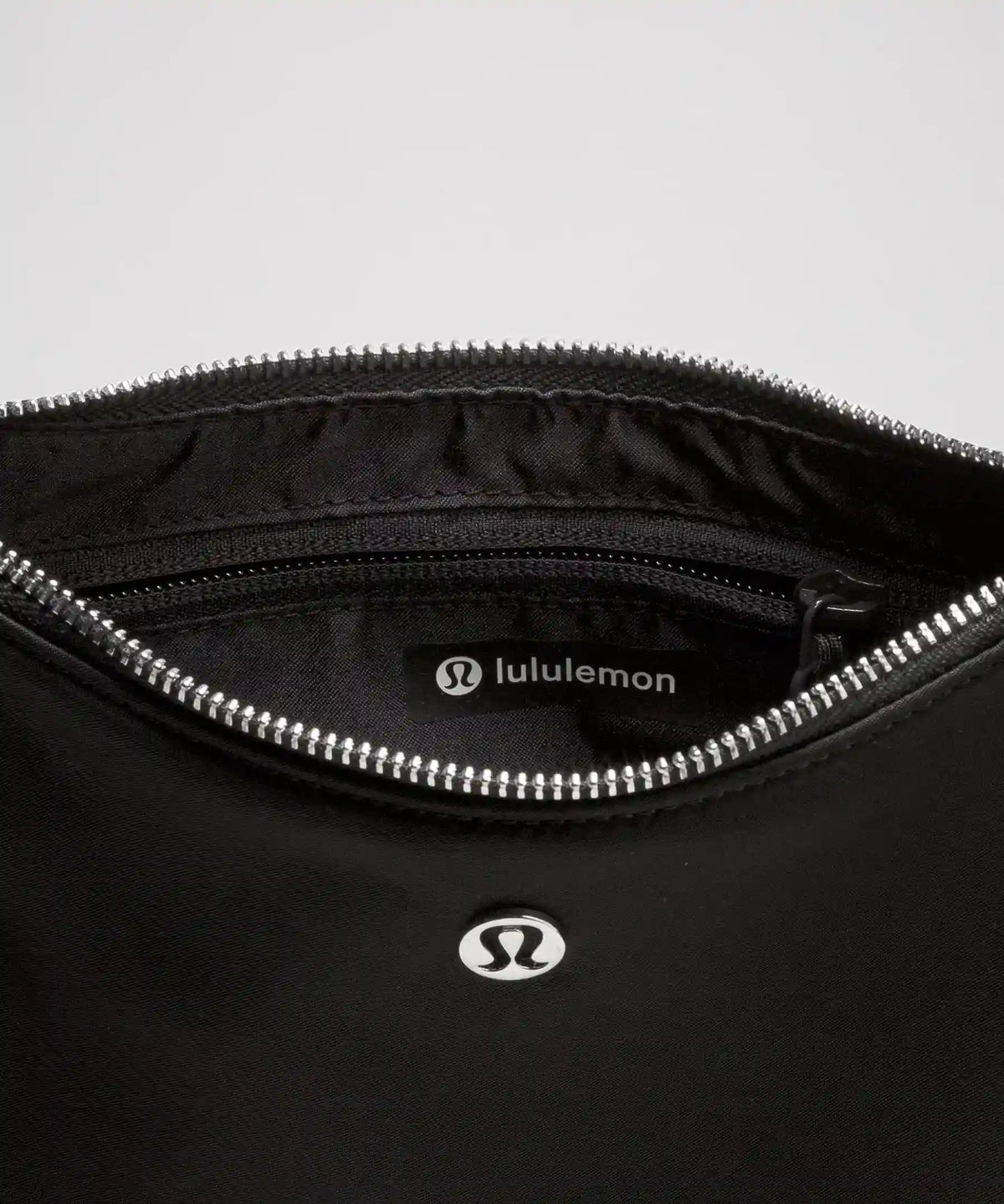 City Essentials Small Shoulder Bag 3L