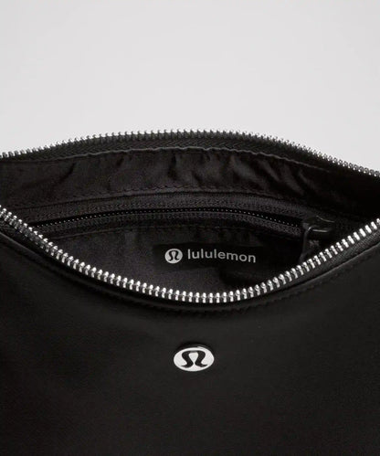 City Essentials Small Shoulder Bag 3L