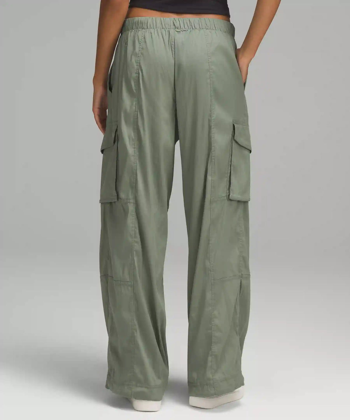 Lightweight Adjustable Mid-Rise Cargo Pant