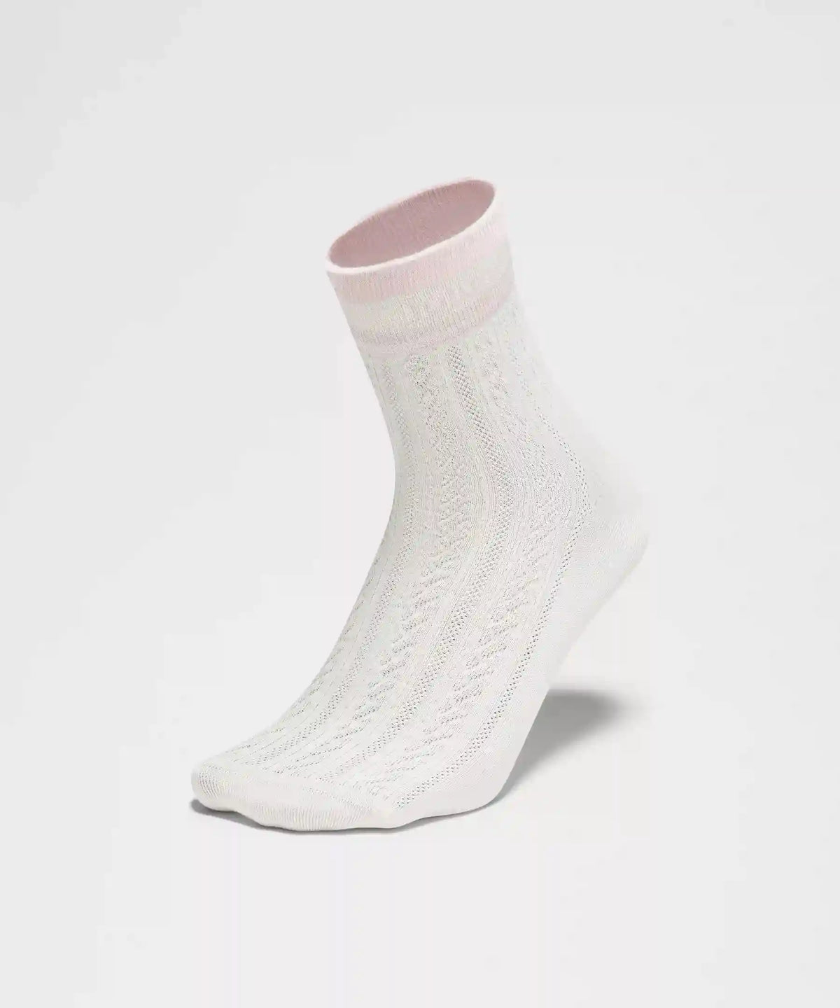 Unisex Cable-Knit Quarter Socks