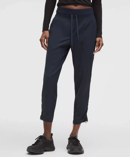 Dance Studio Mid-Rise Cropped Pant