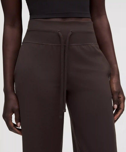 Groove High-Rise Wide-Leg Pant *Short