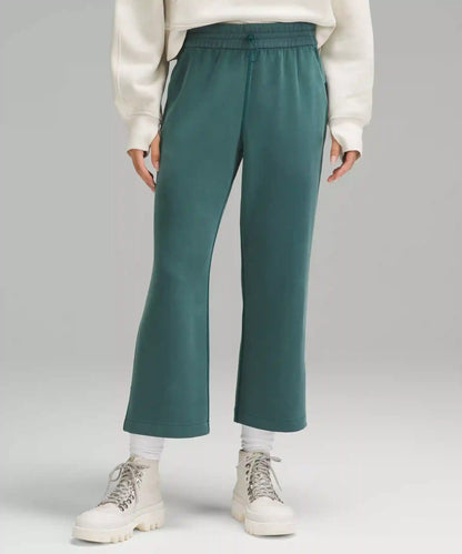 Softstreme High-Rise Straight-Leg Cropped Pant