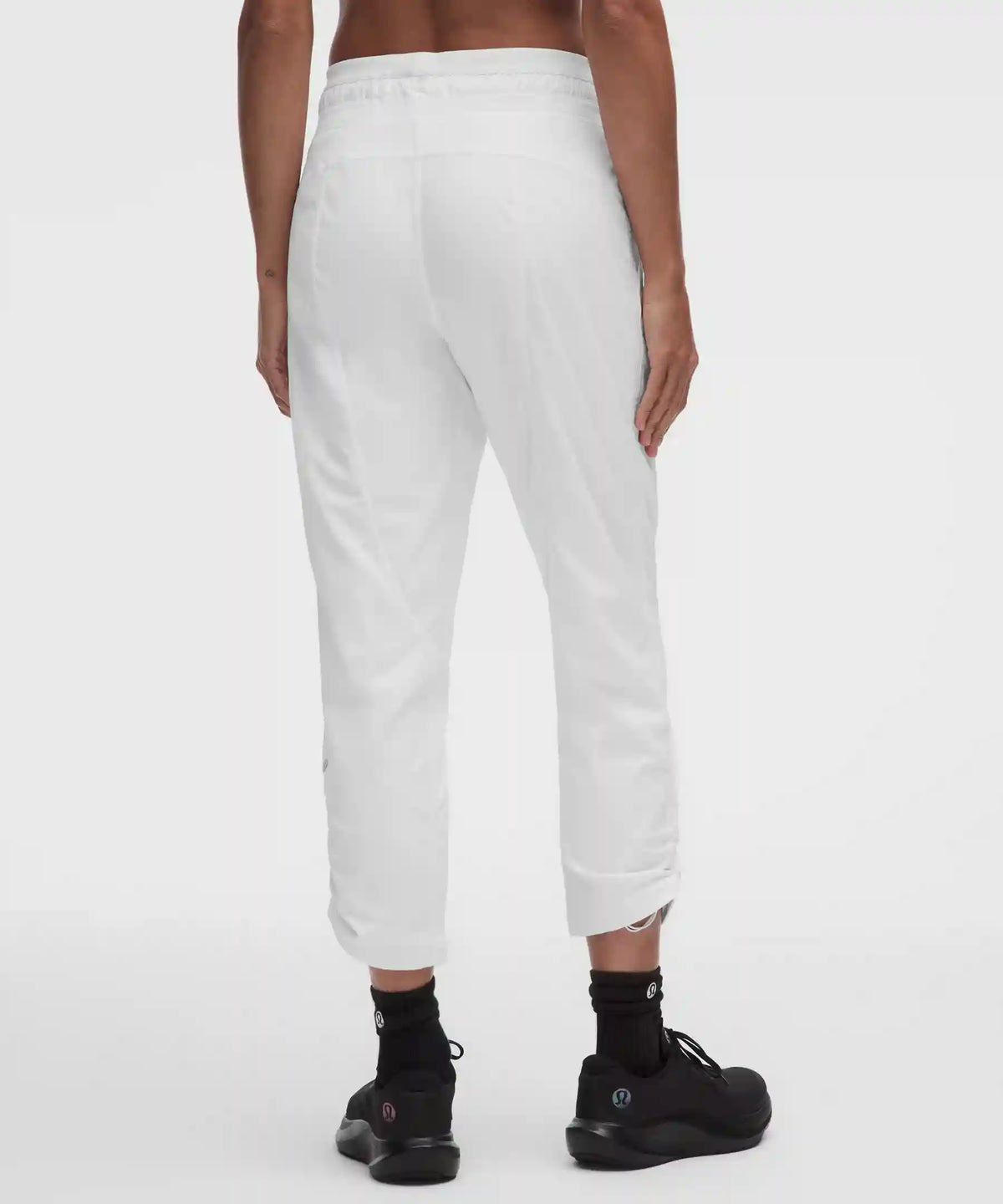Dance Studio Mid-Rise Cropped Pant