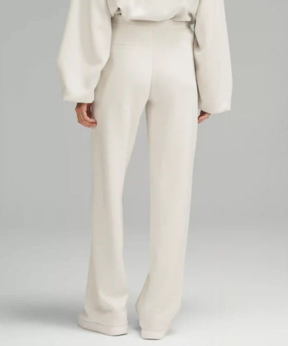 Softstreme Pintuck Mid-Rise Pant *Short