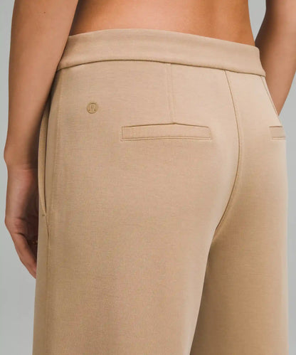 Softstreme Pintuck Mid-Rise Pant *Regular