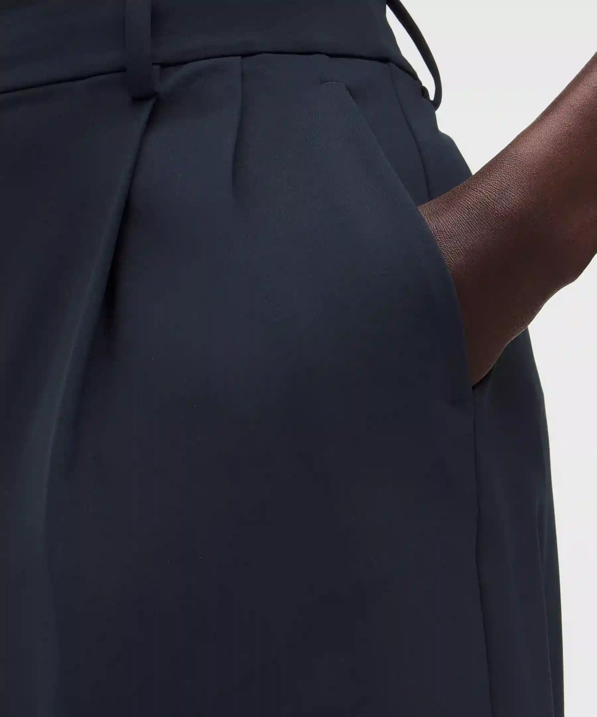 Daydrift Pleated High-Rise Short 7"