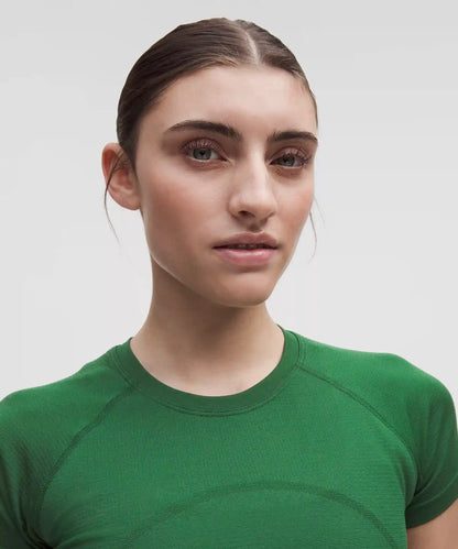 Swiftly Tech Cropped Short-Sleeve Shirt 2.0