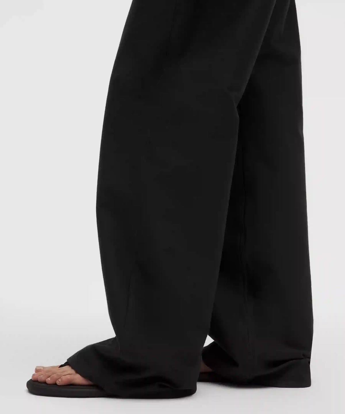 EasyFive Low-Rise Classic Wide-Leg Pant *Regular