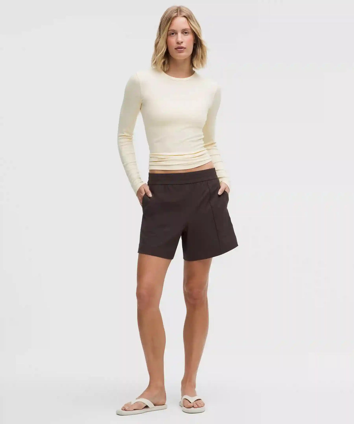 Breezily Mid-Rise Short 6"