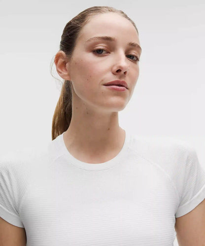 Swiftly Tech Cropped Short-Sleeve Shirt 2.0