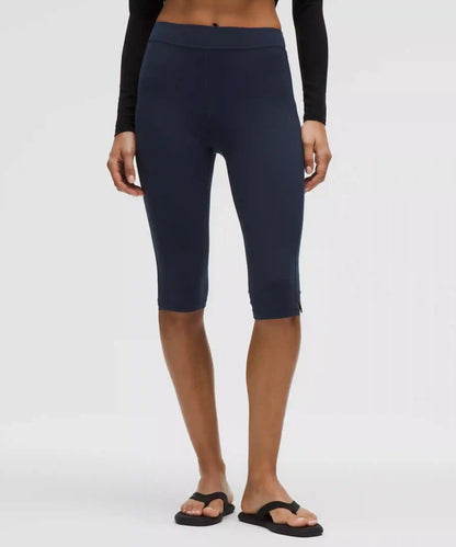 Groove High-Rise Notched-Hem Crop 15"