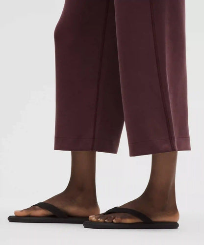 Softstreme High-Rise Wide-Leg Cropped Pant