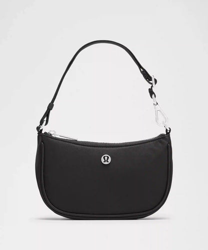City Essentials Mini Shoulder Bag 1L