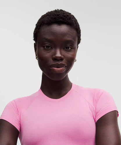 Swiftly Tech Cropped Short-Sleeve Shirt 2.0