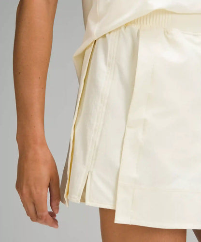 Stretch Woven Relaxed-Fit High-Rise Short 4"